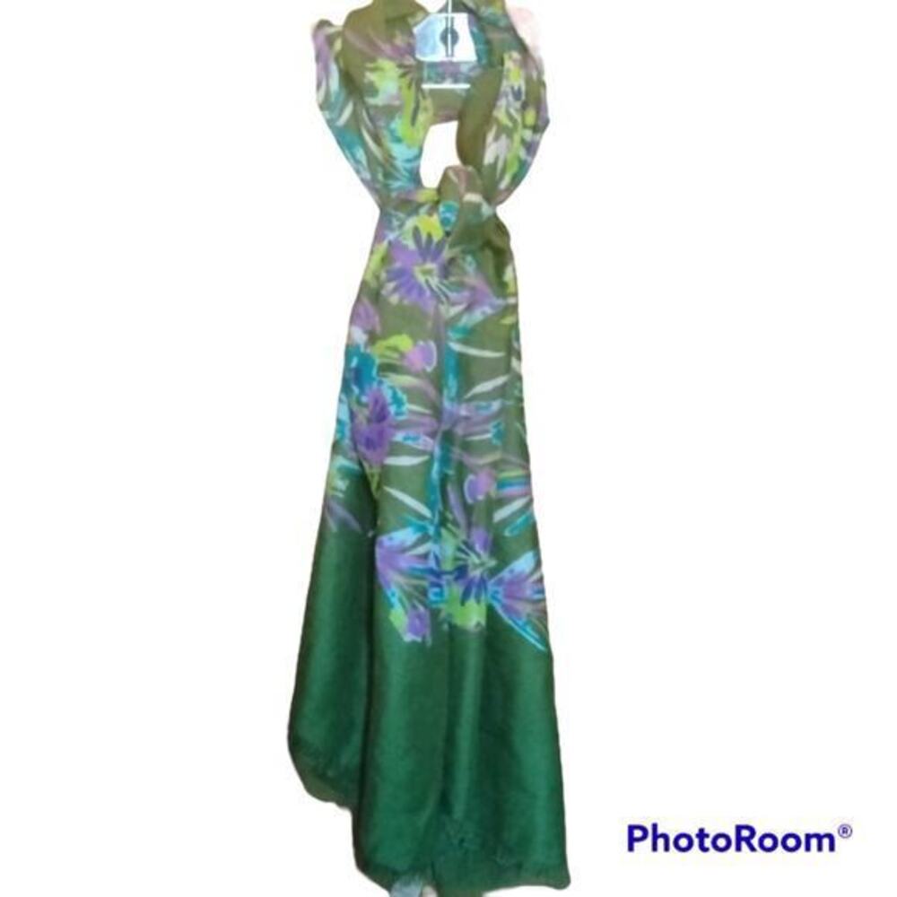 Collection 18 Green Floral Scarf With Fringed‎ Edges